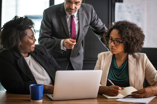 4 Tips for Better Adjusting to Your Hearing Aids on the Job